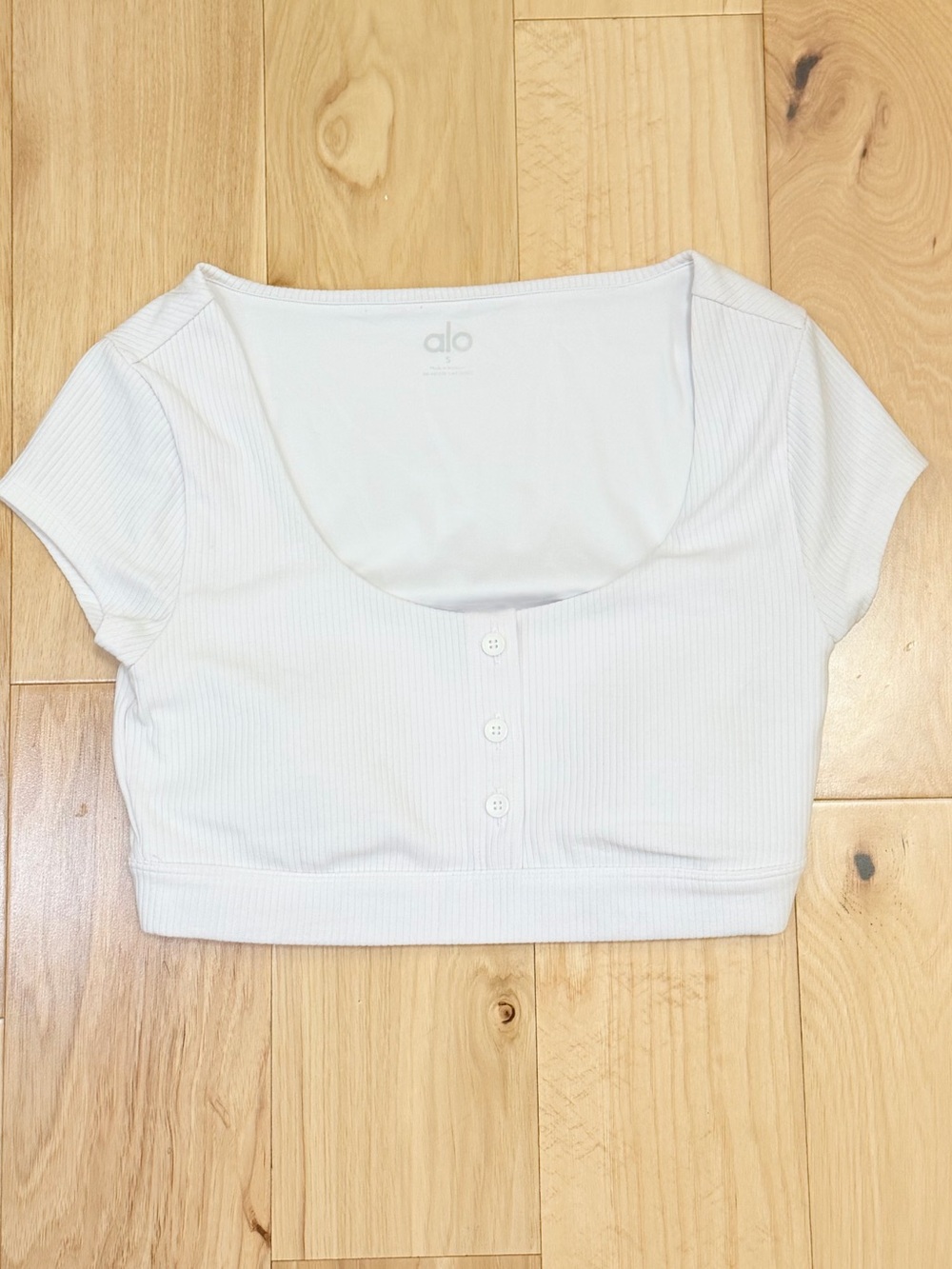 Alo Yoga Women’s Blissful Henley Bra Top